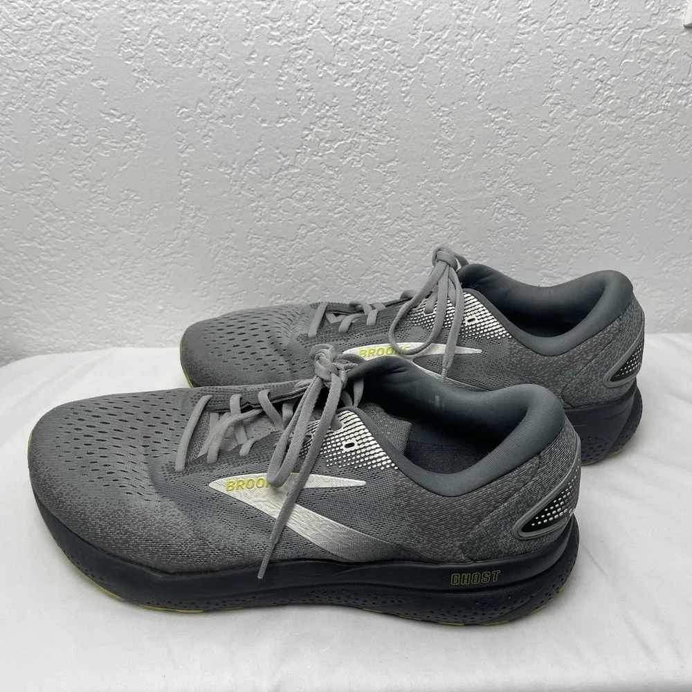 Brooks Ghost 16 Mens 14 (4E) Gray Activewear Running Training Style 1104184E040